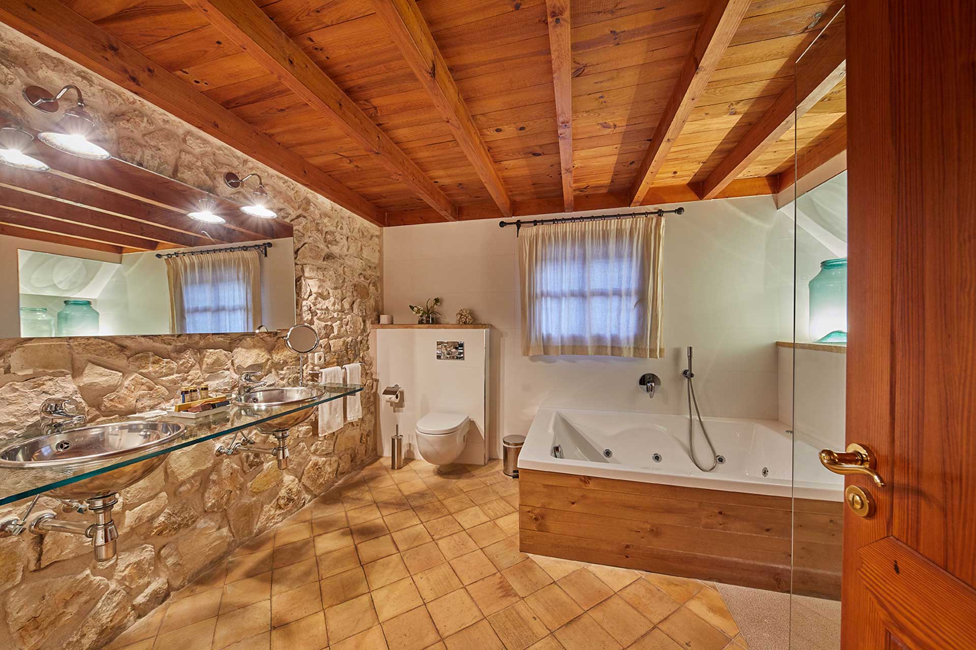 inca-Hotel Cas Comte - Luxury Suite with en suite bathroom