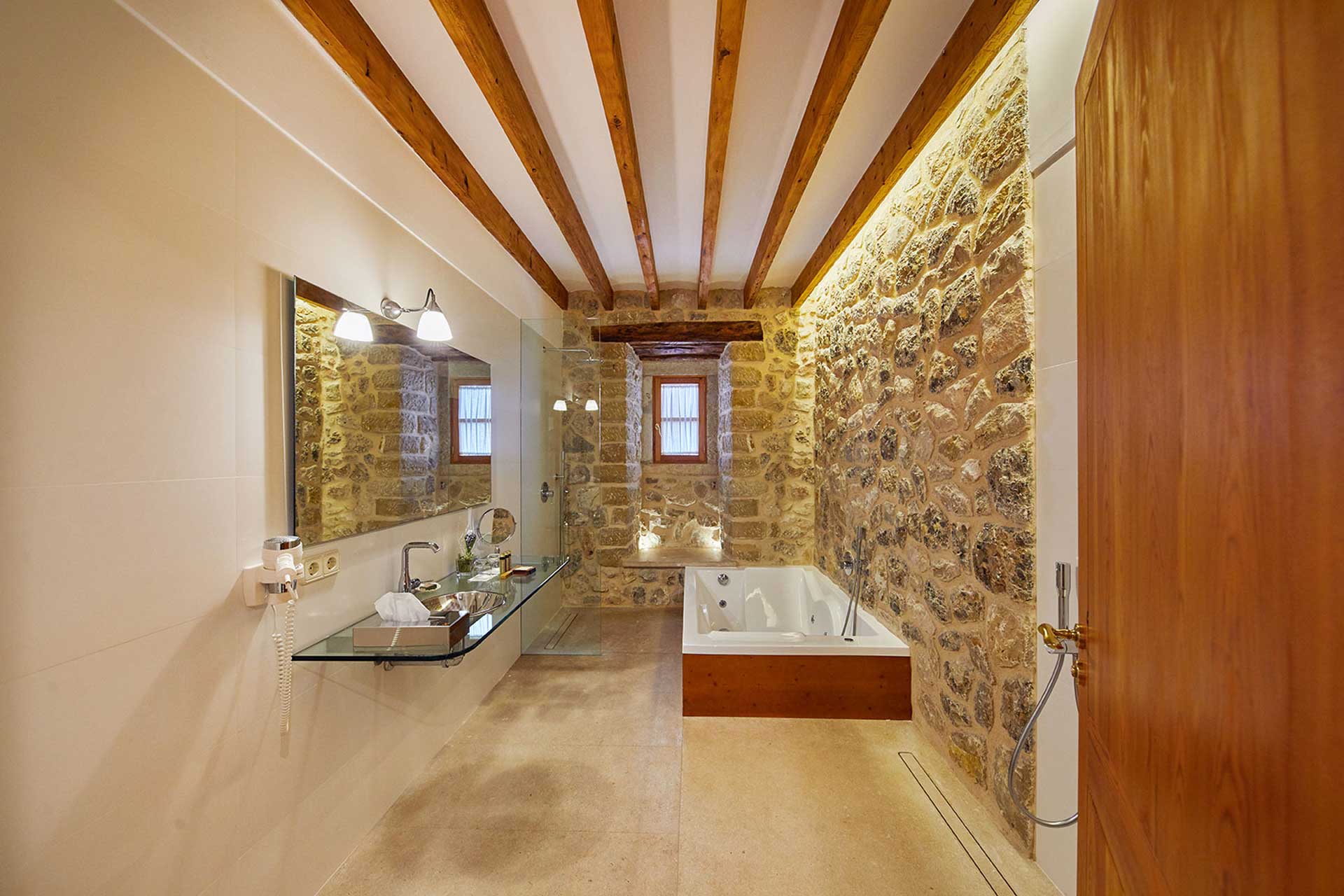 Finca-Hotel Cas Comte - Double room annex with en suite bathroom