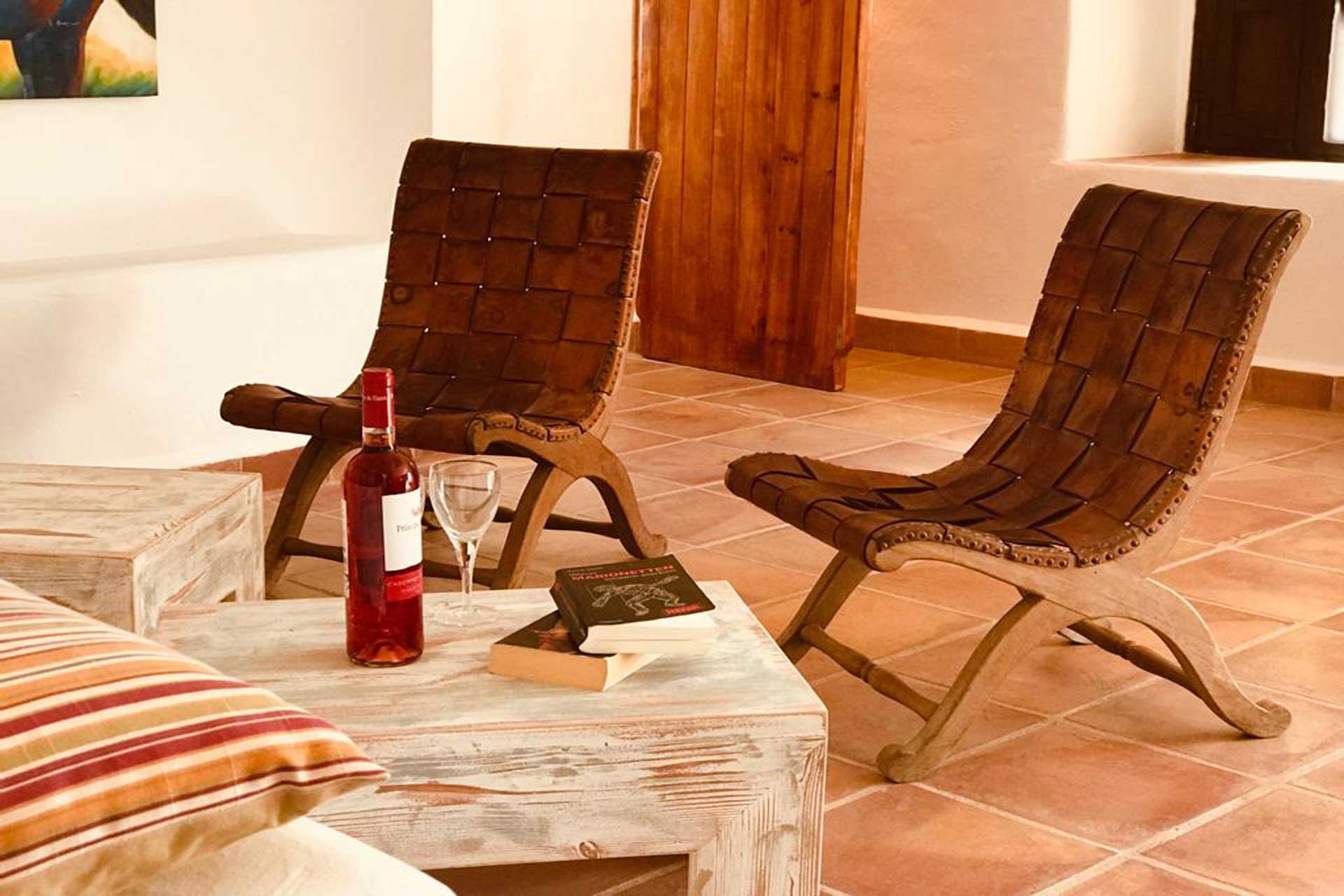 Finca Can Jordi - Wohnzimmer mit Sitzecke