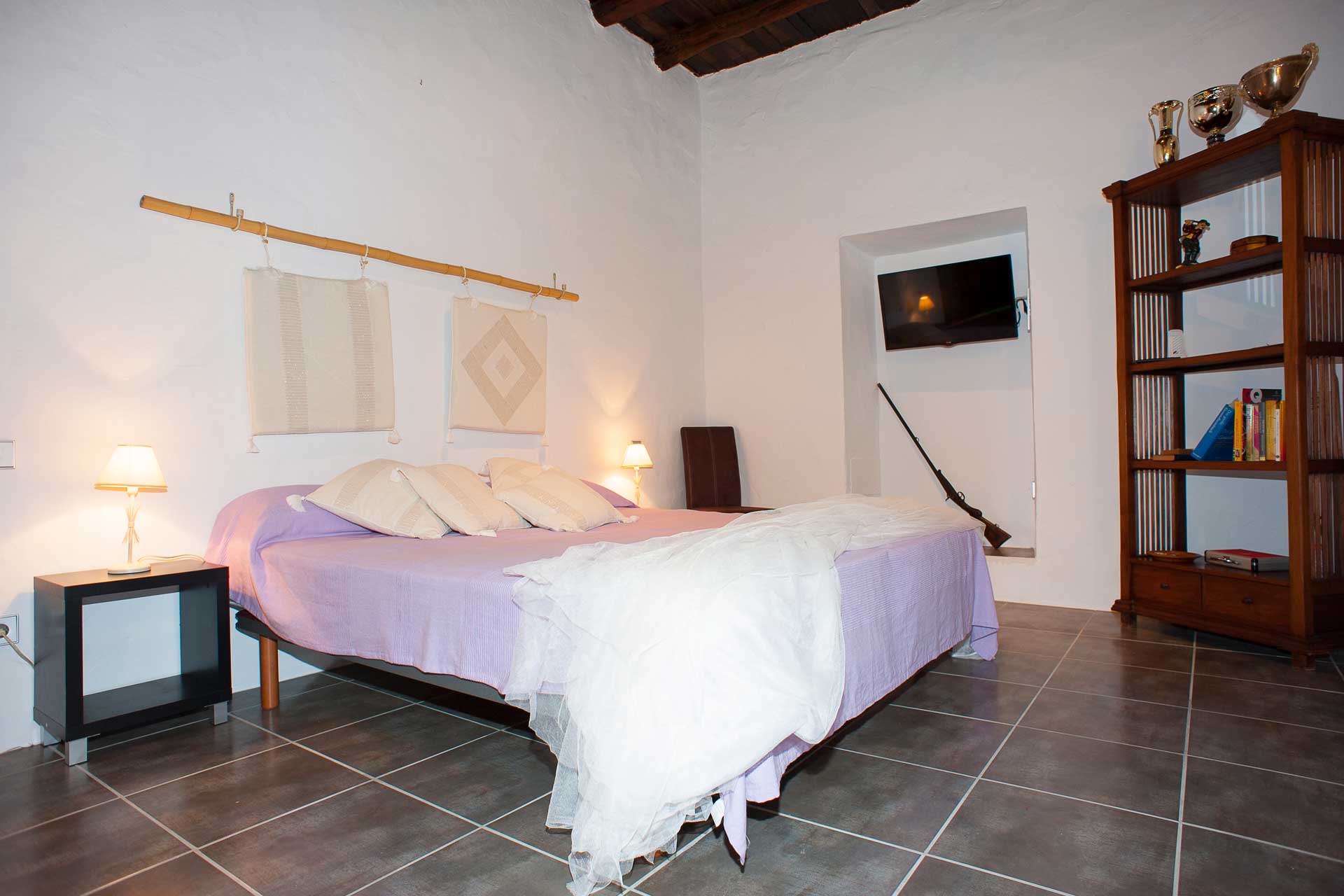 Finca Can Gall Ibiza - Schlafzimmer mittig