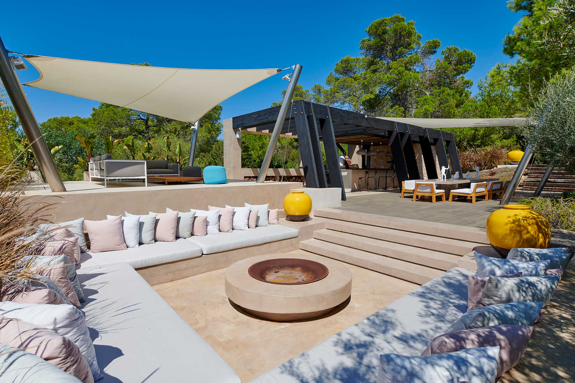 Villa CA Ibiza - Chill-out Ecke mit Feuerstelle