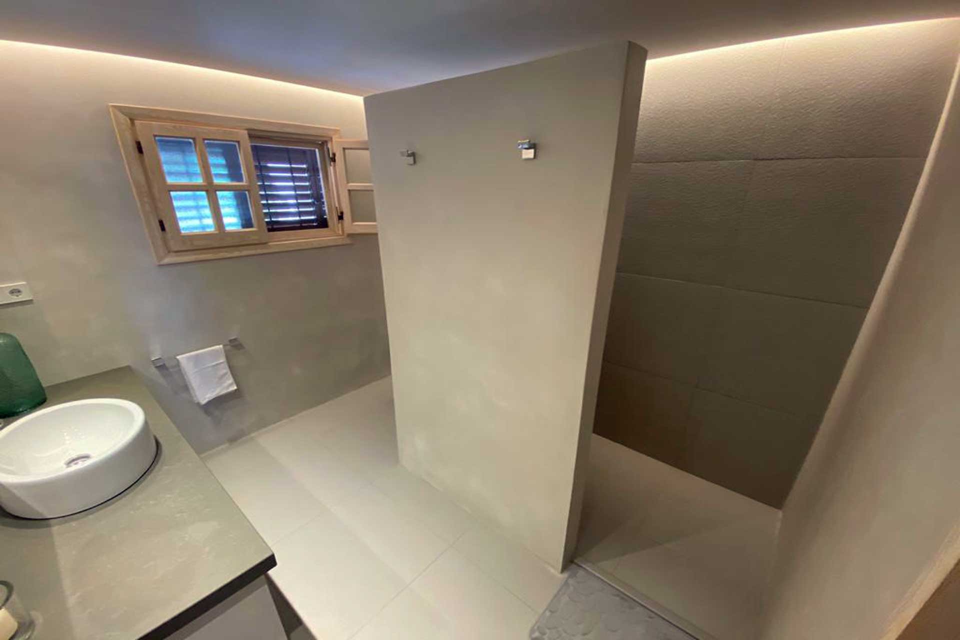 Finca C. Rosita - Bathroom ground floor with shower